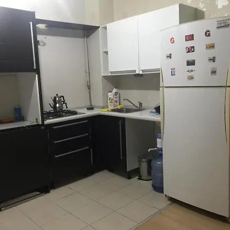 Havuz Olanagi Olan Site Icinde Konut Apartment Istanbul